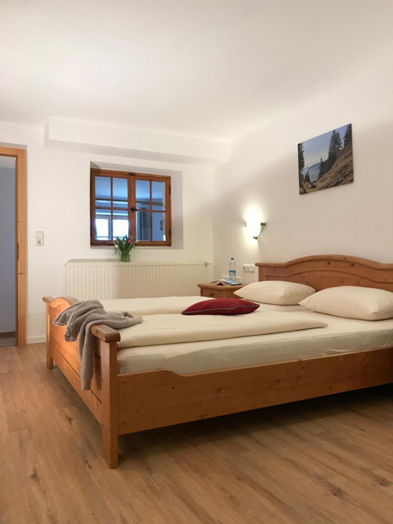 Gaestehaus Hotel Maria Theresia Schliersee Luaran gambar